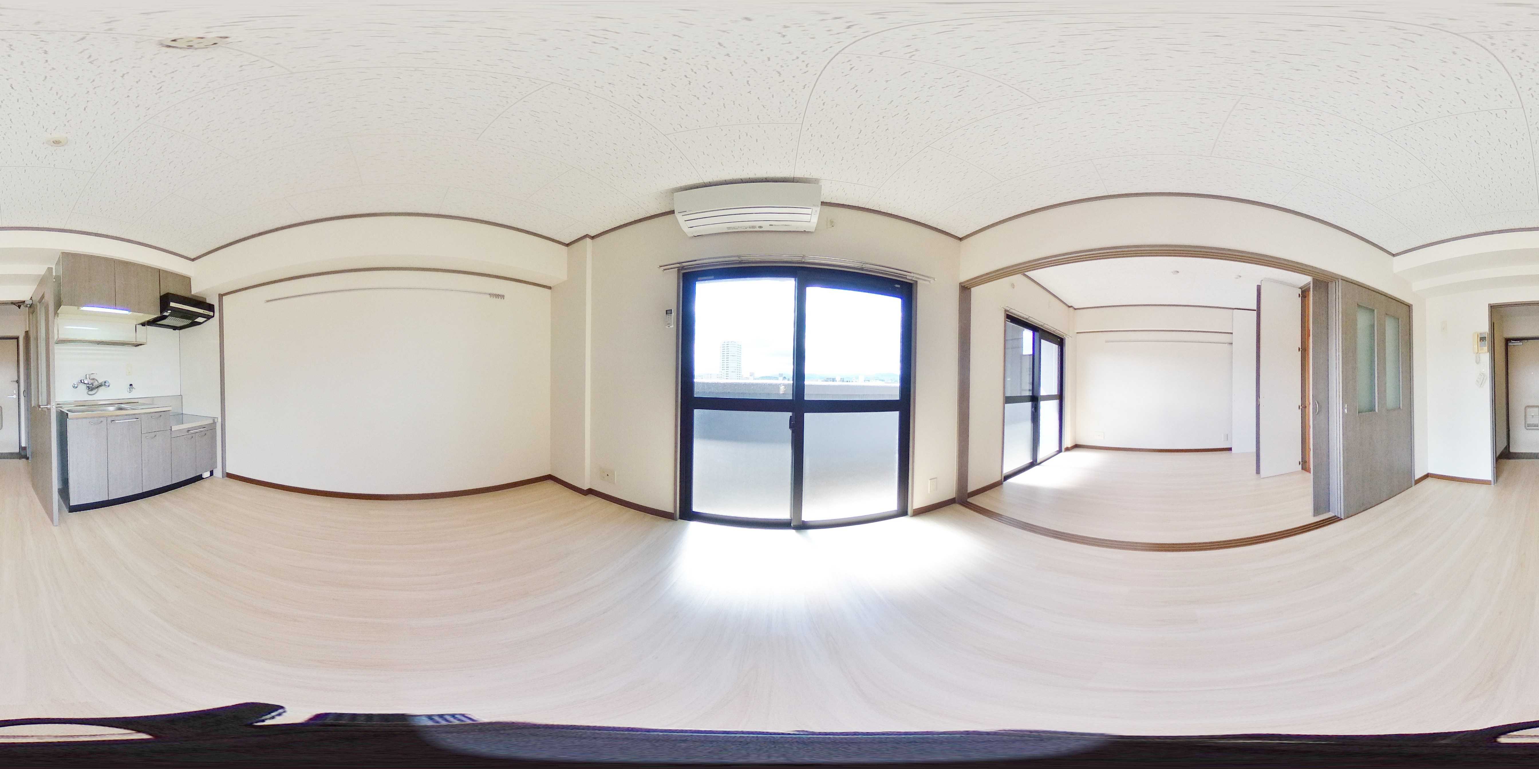ロイヤルセンターＢＬＤ リビング