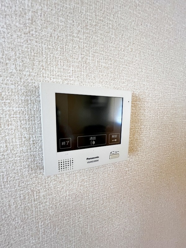 サニー　ウェスト その他3