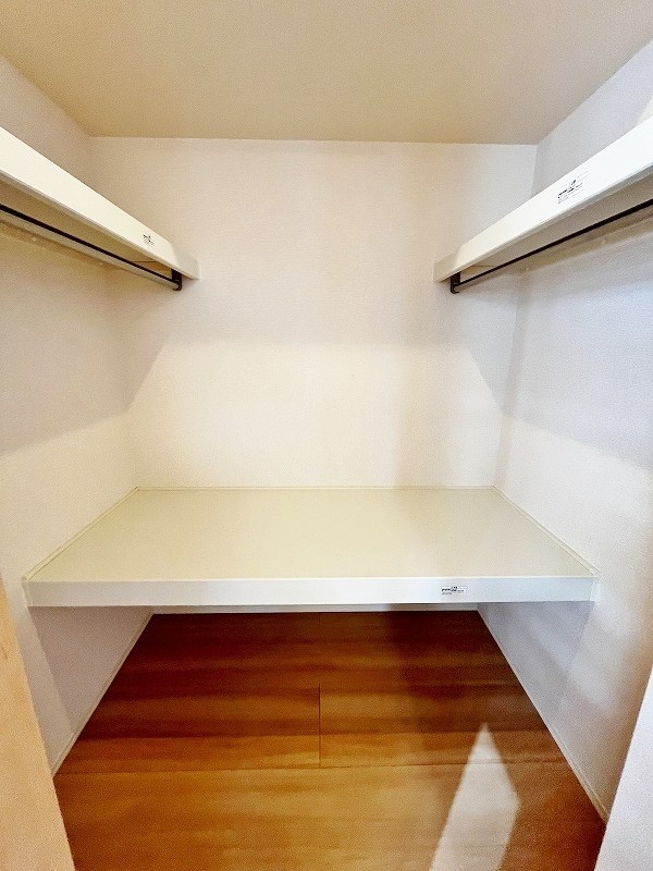 サニー　ウェスト その他4