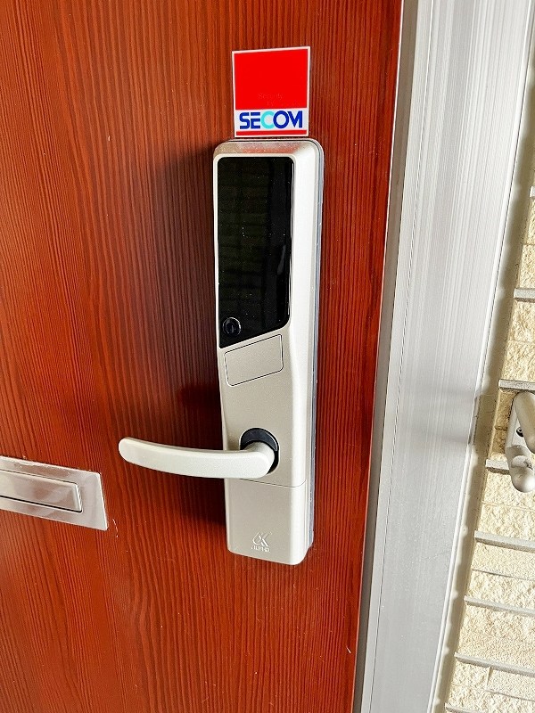 サニー　ウェスト 玄関