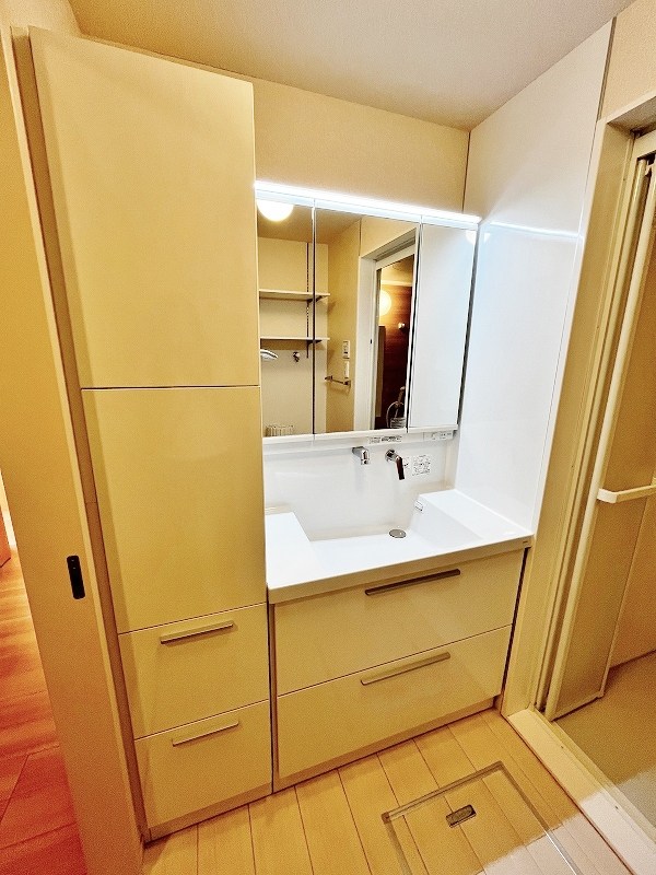 サニー　ウェスト その他17