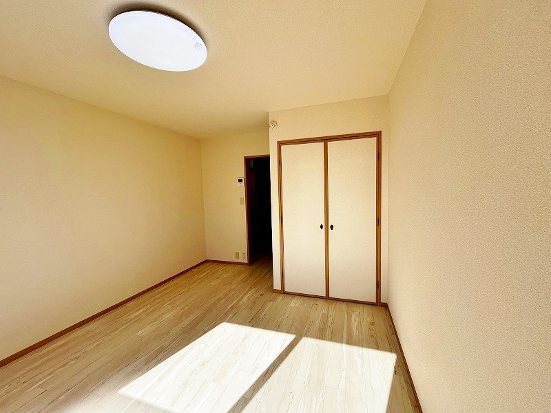 ミラノアパートメントコムラⅡ  リビング