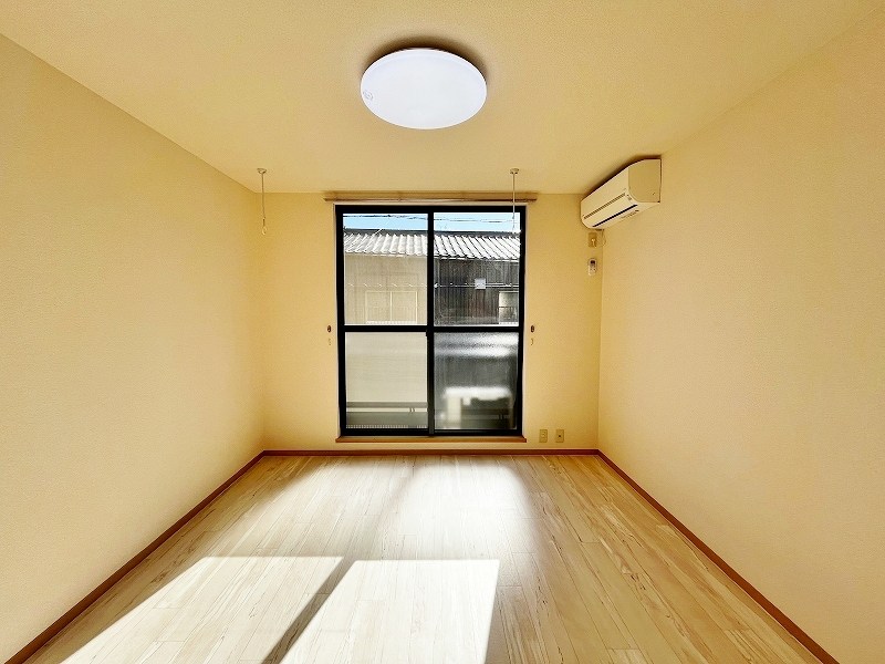 ミラノアパートメントコムラⅡ  ベッドルーム