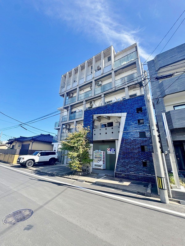 １９－Ｃｕｂｅ 301号室 外観