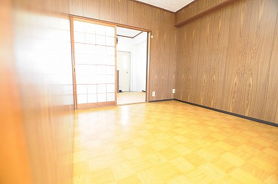 西田ビル ベッドルーム