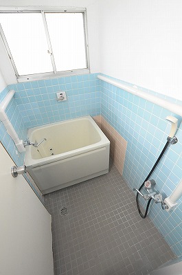 西田ビル 風呂画像