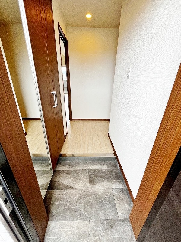 フェルト１０２１   玄関