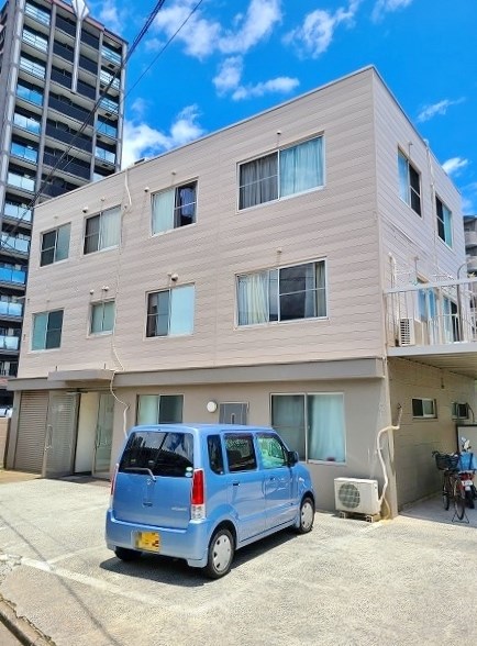 アミティエ片野  301号室 外観