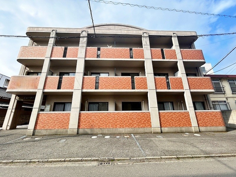 ニューライフ園田 302号室 外観