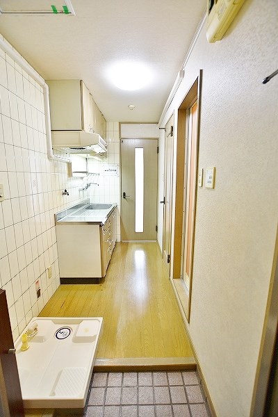 リファレンス北九大前 玄関