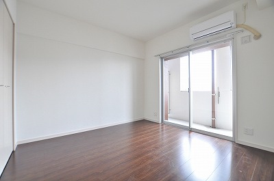 ＭＤＩミルファルコ下曽根駅前 リビング