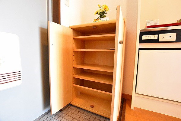 メゾンドカリス 玄関