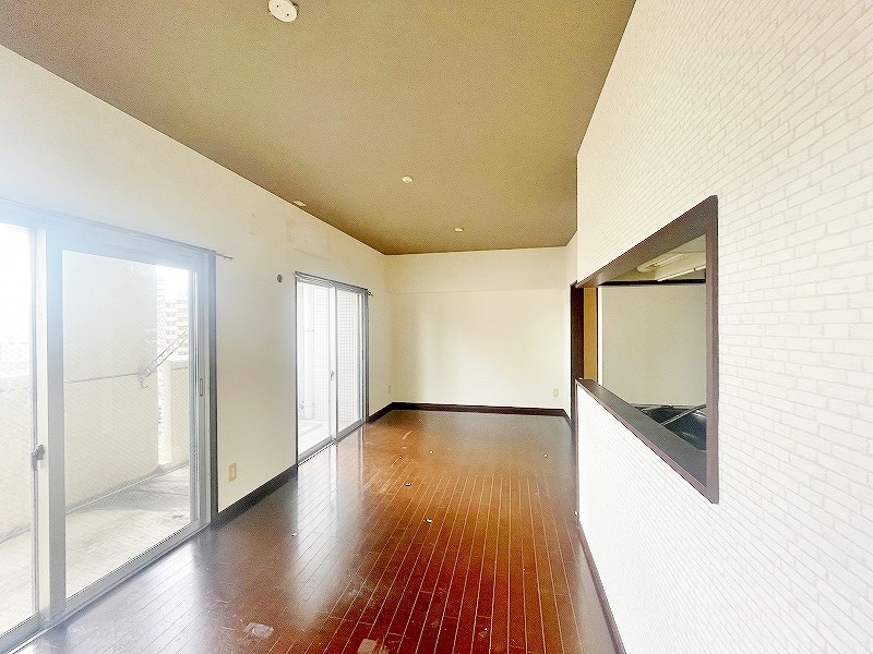 ラフィーネ到津学園通り リビング