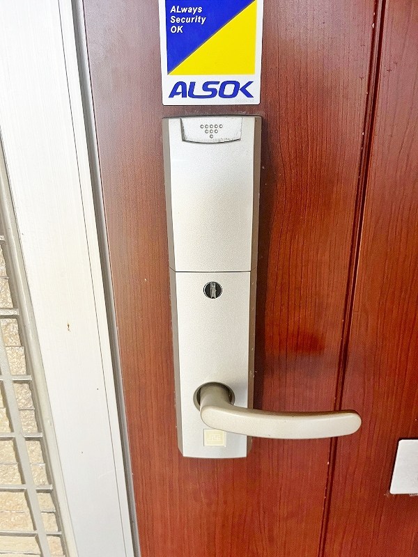 リバーサイド唐戸Ⅱ 玄関