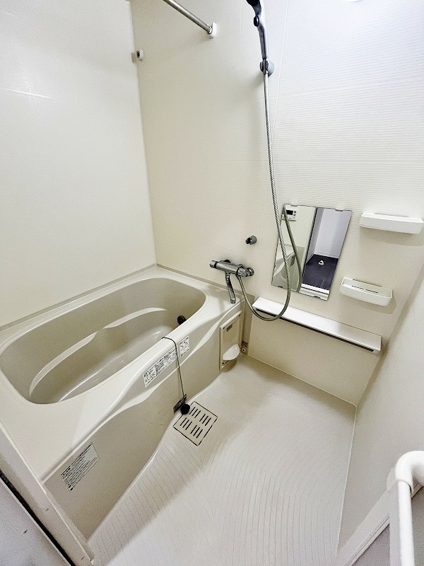 フェリシエ馬借  風呂画像