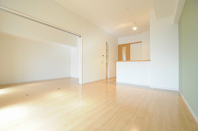 ＷＩＮＧＳ三萩野（ウィングス三萩野) リビング