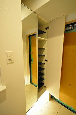 ギャラクシーヴィーラブライト 玄関