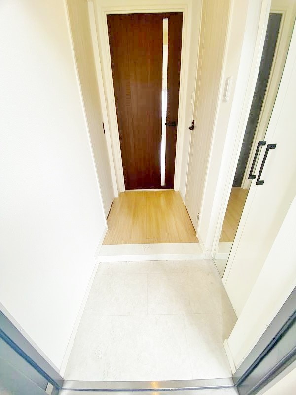 グランヒルズ三萩野 玄関