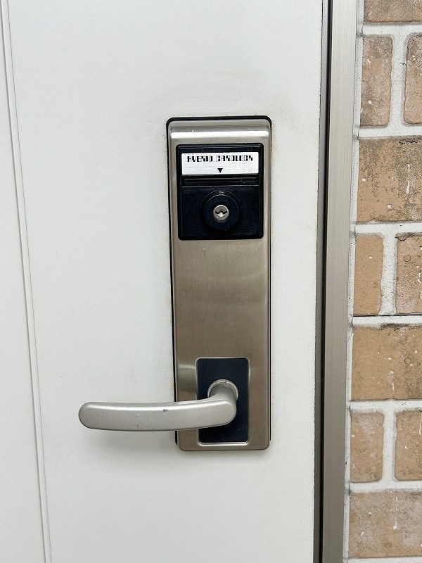 アールエムハイツⅢ 玄関