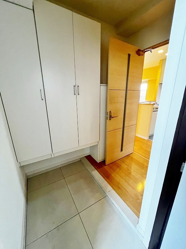 ヴェールヴァン田町 玄関