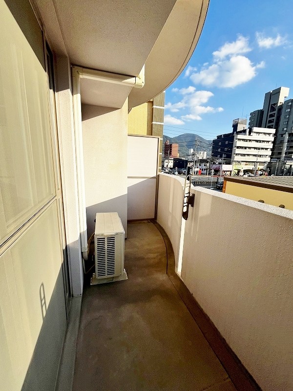 ＨＩＴ ＳＵＮＡＴＳＵ Ｂ.Ｌ.Ｄ（ヒット砂津ビル） ベランダ