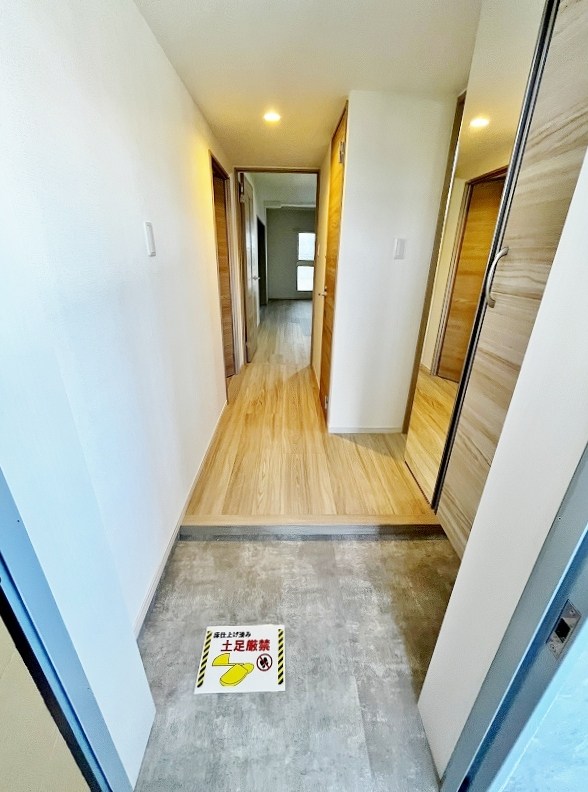 KIRA　HIAGARI（キラ日明） 玄関