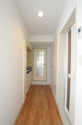 レオパレスKUMAMOTO  玄関