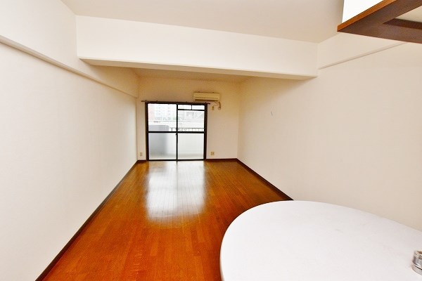 朝日プラザ小倉足立 リビング