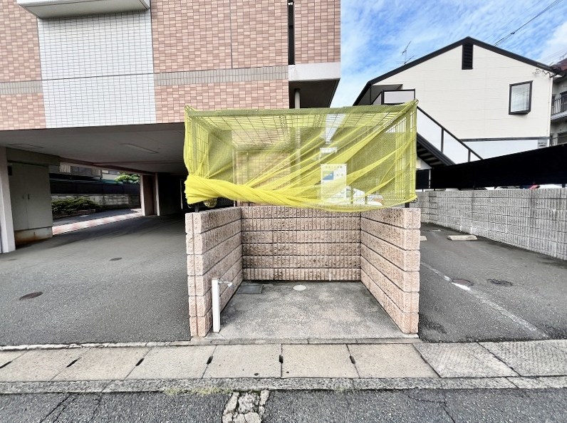 出屋敷館 その他外観2