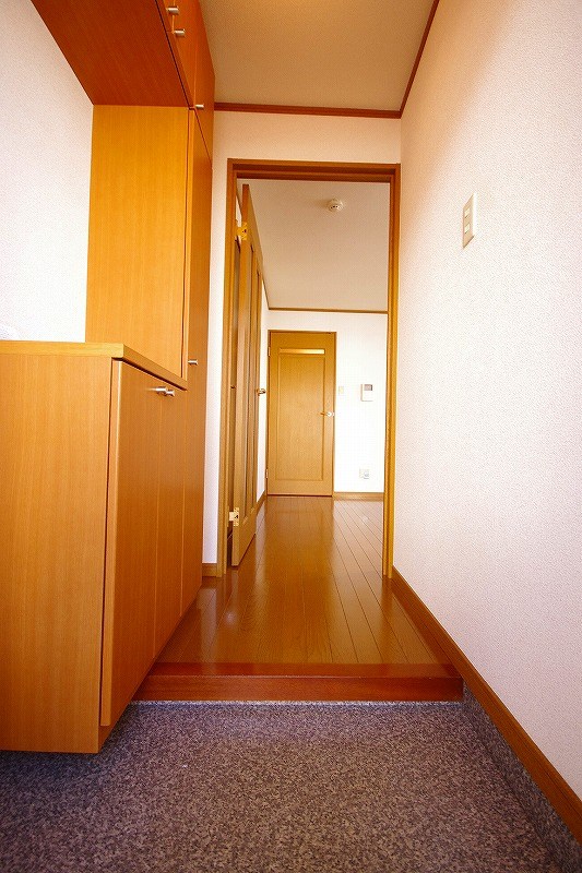 リブェール嵐山 玄関