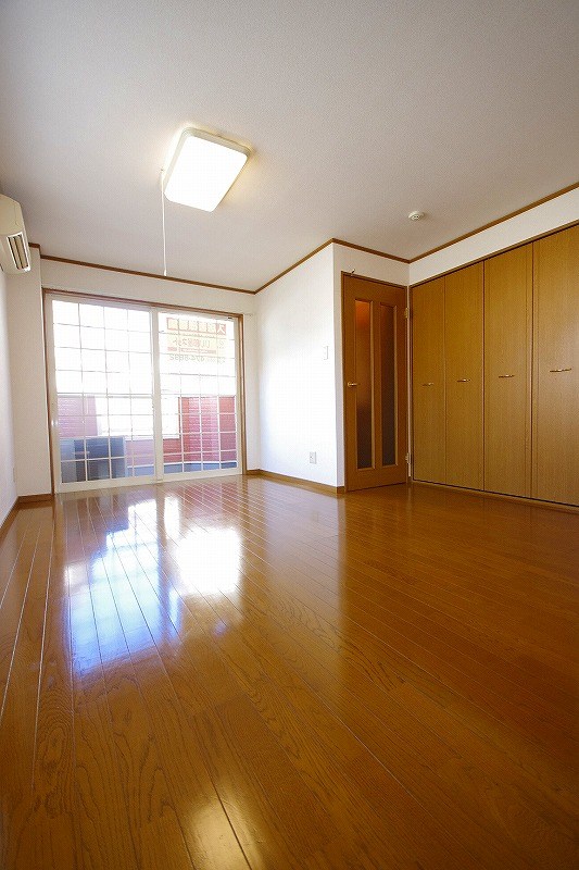 リブェール嵐山 ベッドルーム