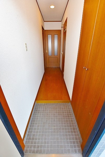 ナーセリーＹ 玄関