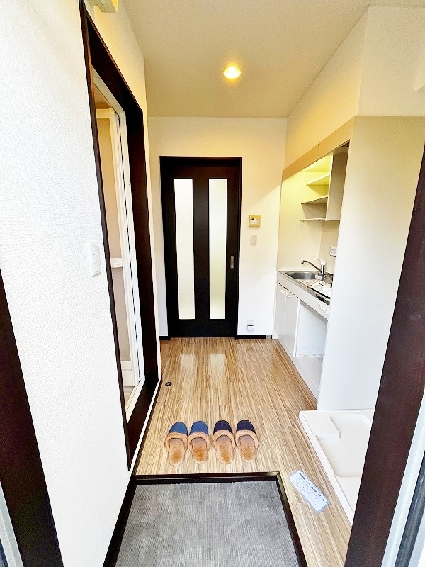 ＭＯＯＮ下到津Ｄ棟  玄関