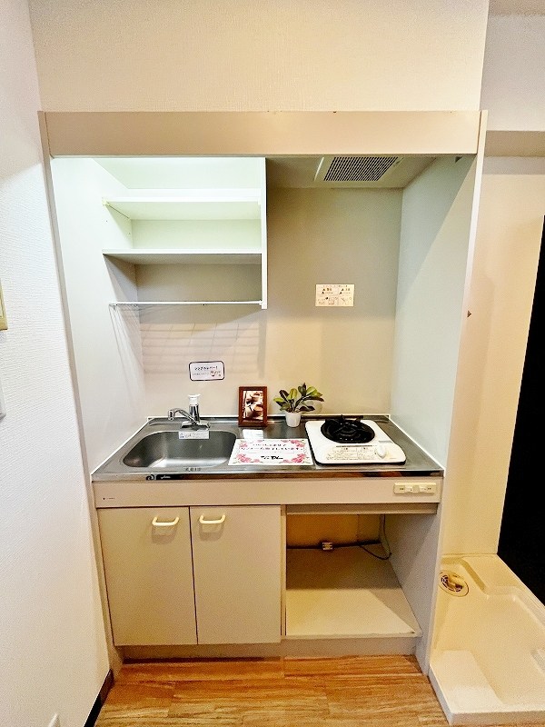 ＭＯＯＮ下到津Ｄ棟  キッチン