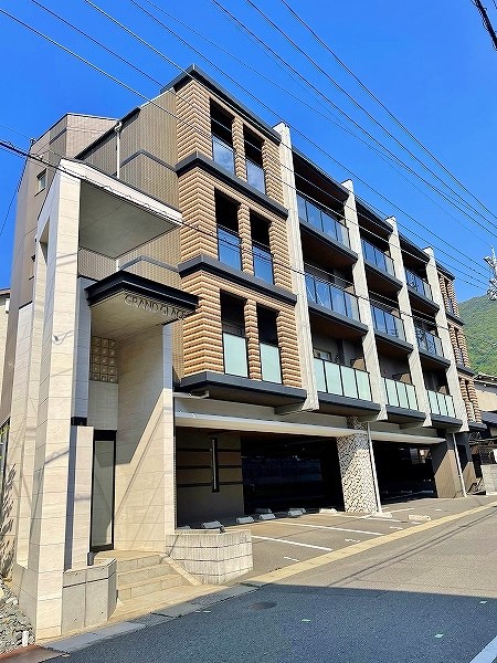 ＧＲＡＮＤ　ＧＬＡＣＥ（グラングレイス） 204号室 外観