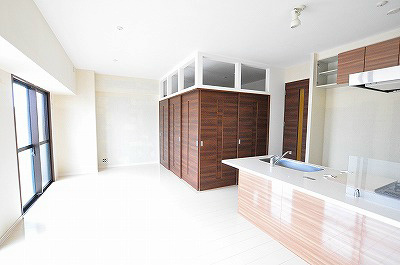 THE　SQUARE・Suite　Residence（ザ・スクエアスイートレジデンス） リビング