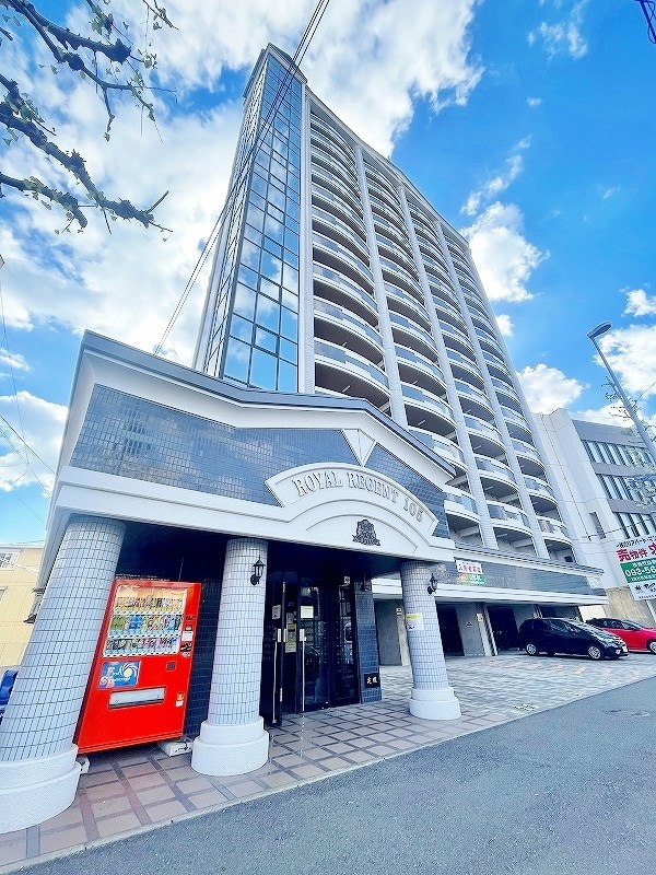 ロイヤルリージェント 606号室 外観