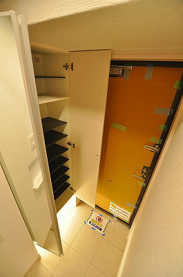 アルティザ小倉 玄関