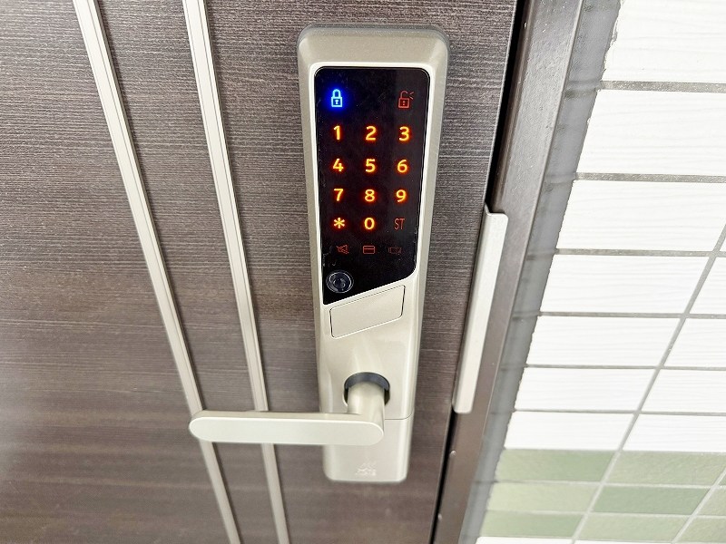 アルティザ小倉 玄関