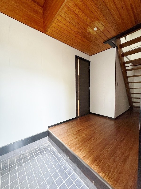 小文字戸建て 玄関