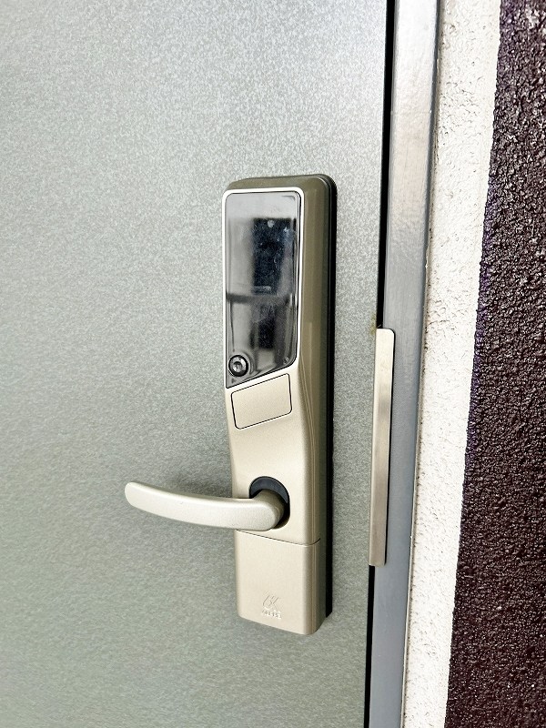 アクシオ片野  玄関