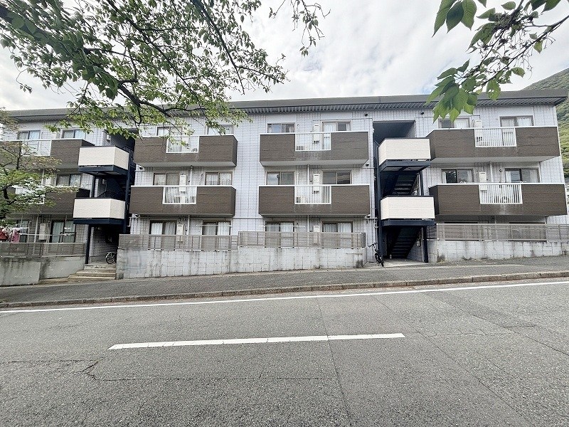 ドムス安部山 203号室 外観