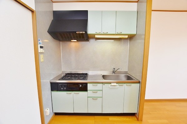 アニヴェルセル守恒 キッチン