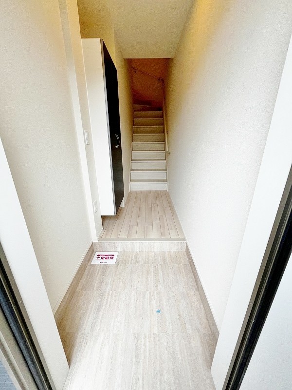 アジャート 玄関