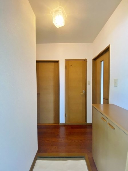 グランドゥール田中 玄関