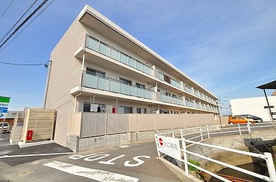 ラ・フィーエ上曽根 208号室 外観