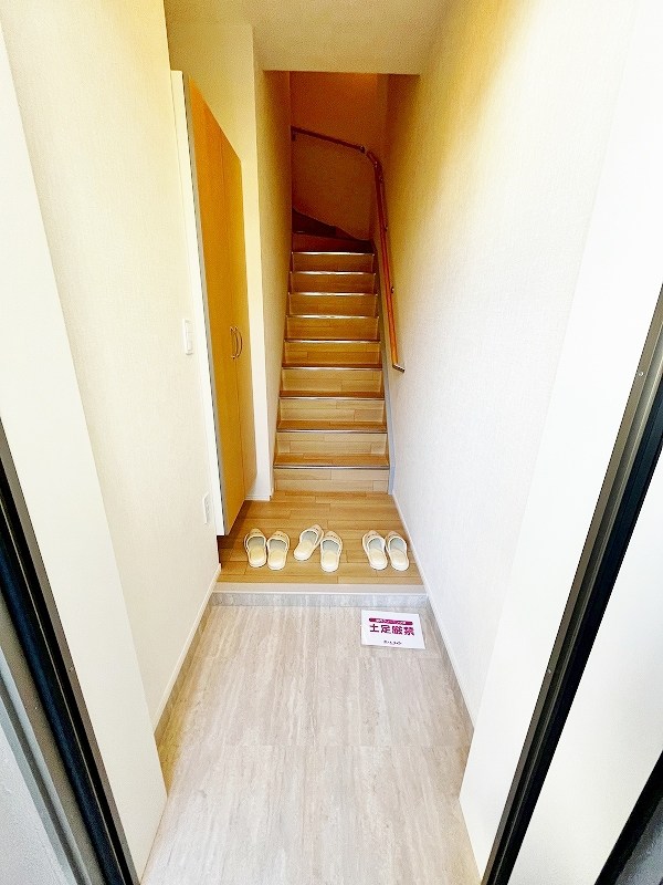 リオーネ富野  玄関