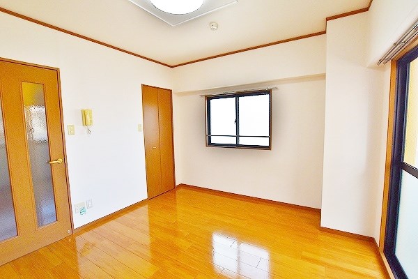 エルマーノ下到津  リビング