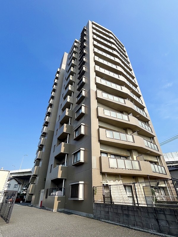 ジャミロ小倉 1302号室 外観