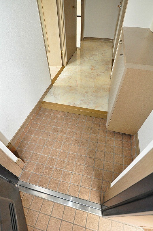 メゾンドプラム嵐山  玄関